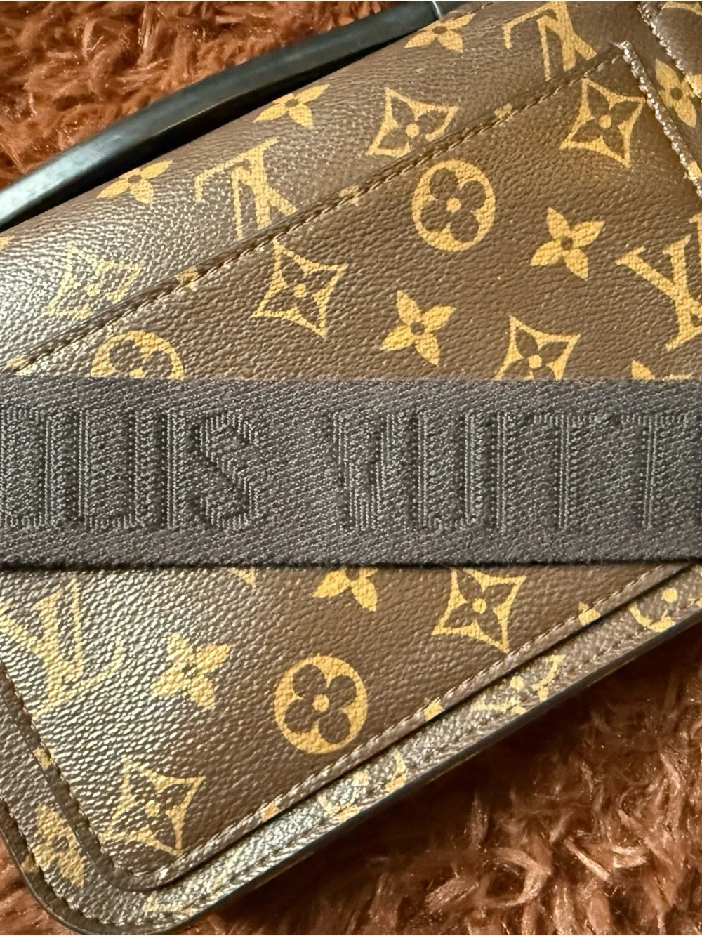 Louis Vuitton Monogram Macassar S Lock Sling Bag